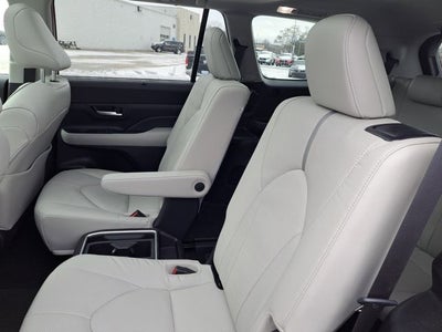 2025 Toyota Grand Highlander Platinum