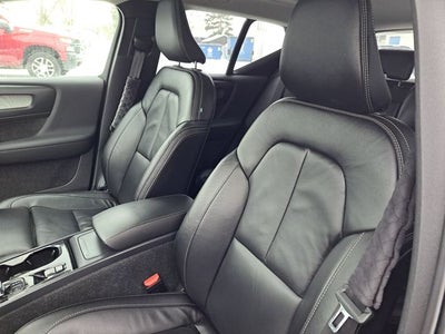 2023 Volvo XC40 Ultimate